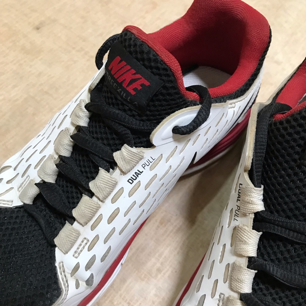 Nike Free Xilla Trainer Shoes Size 6 View 2
